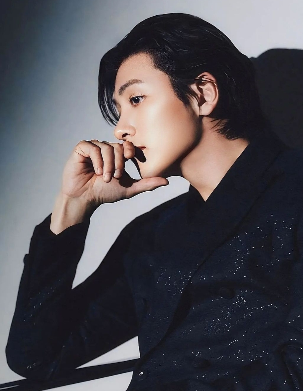 Behind-the-scenes cut of Ji Changwook