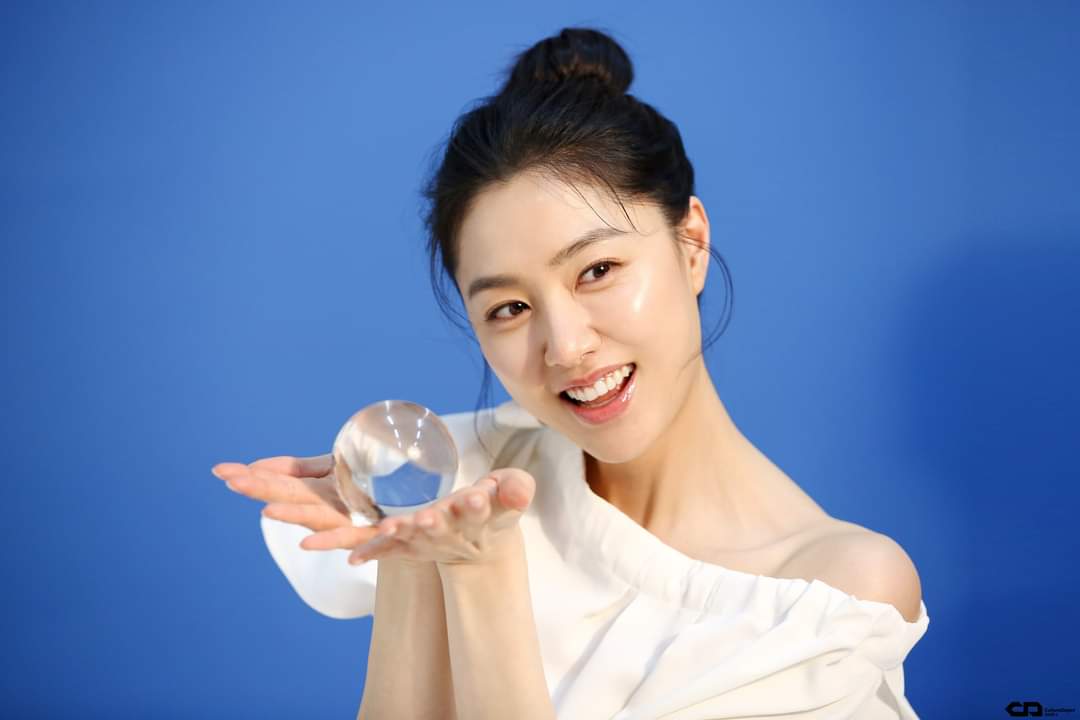 Recent activity shot of Seo Jihye (1984)