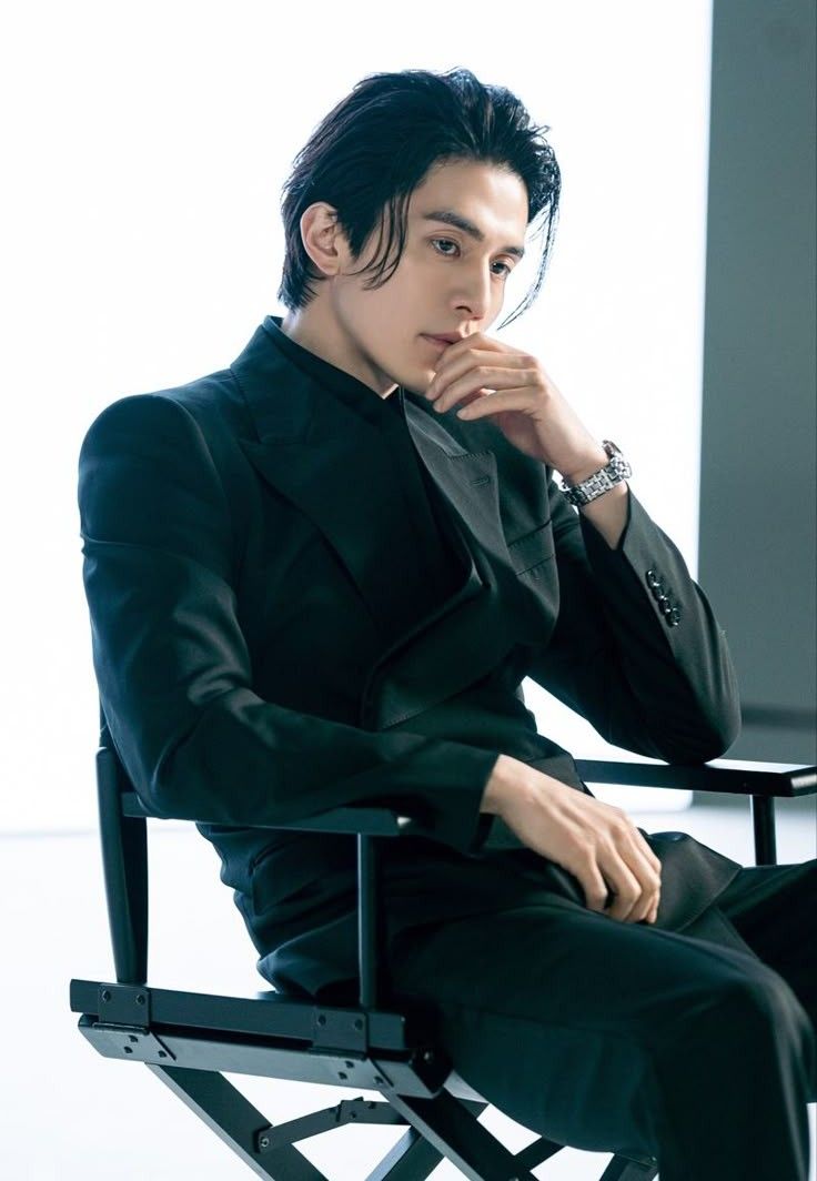 A moment captured by a fan of Lee Dongwook