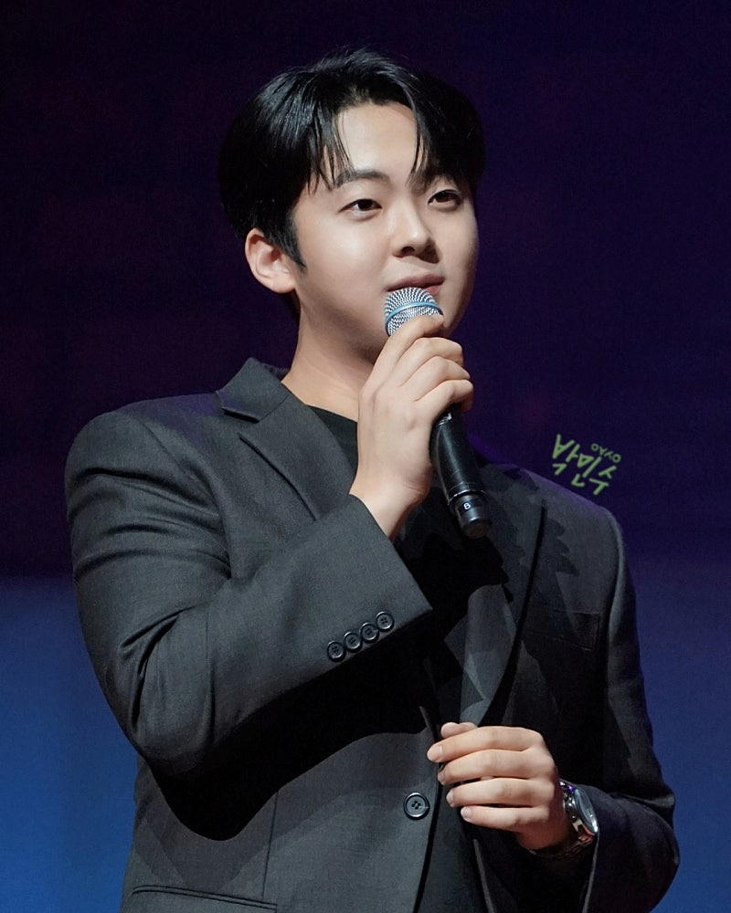A moment captured by a fan of Park Minsu