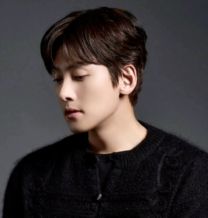 A moment captured by a fan of Ji Changwook