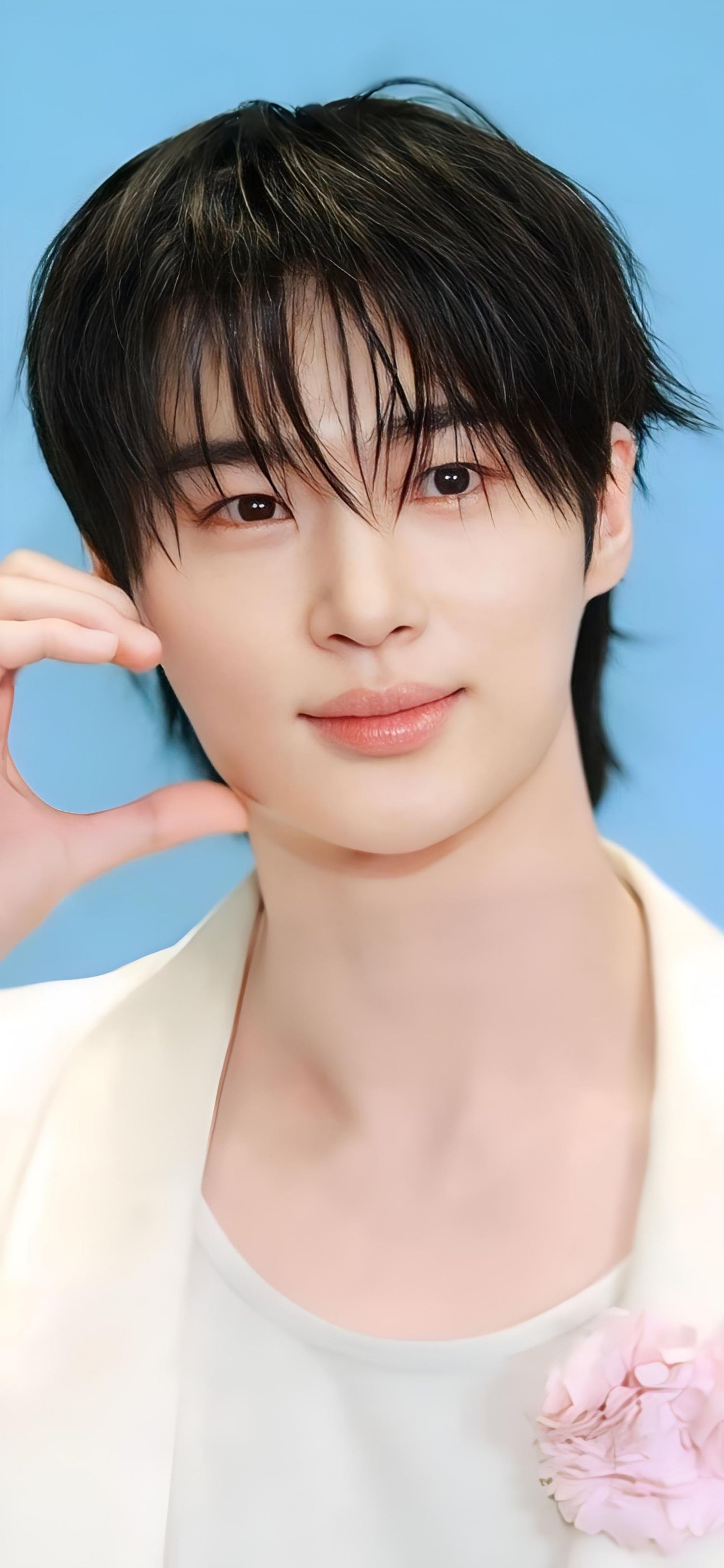 Recent activity shot of Byeon Wooseok