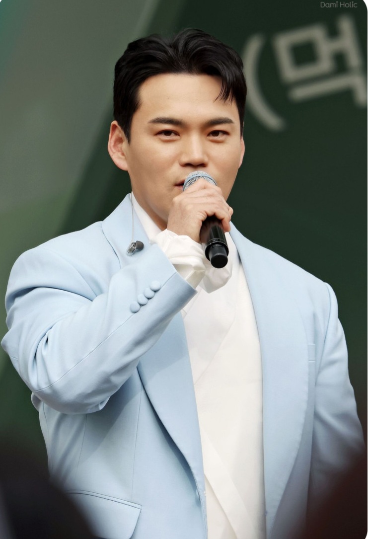 Latest photo of Lee Jung