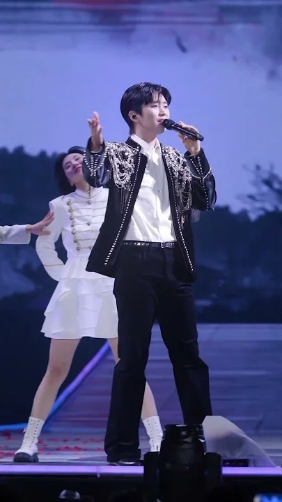 粉絲為林英雄分享的情感桌布