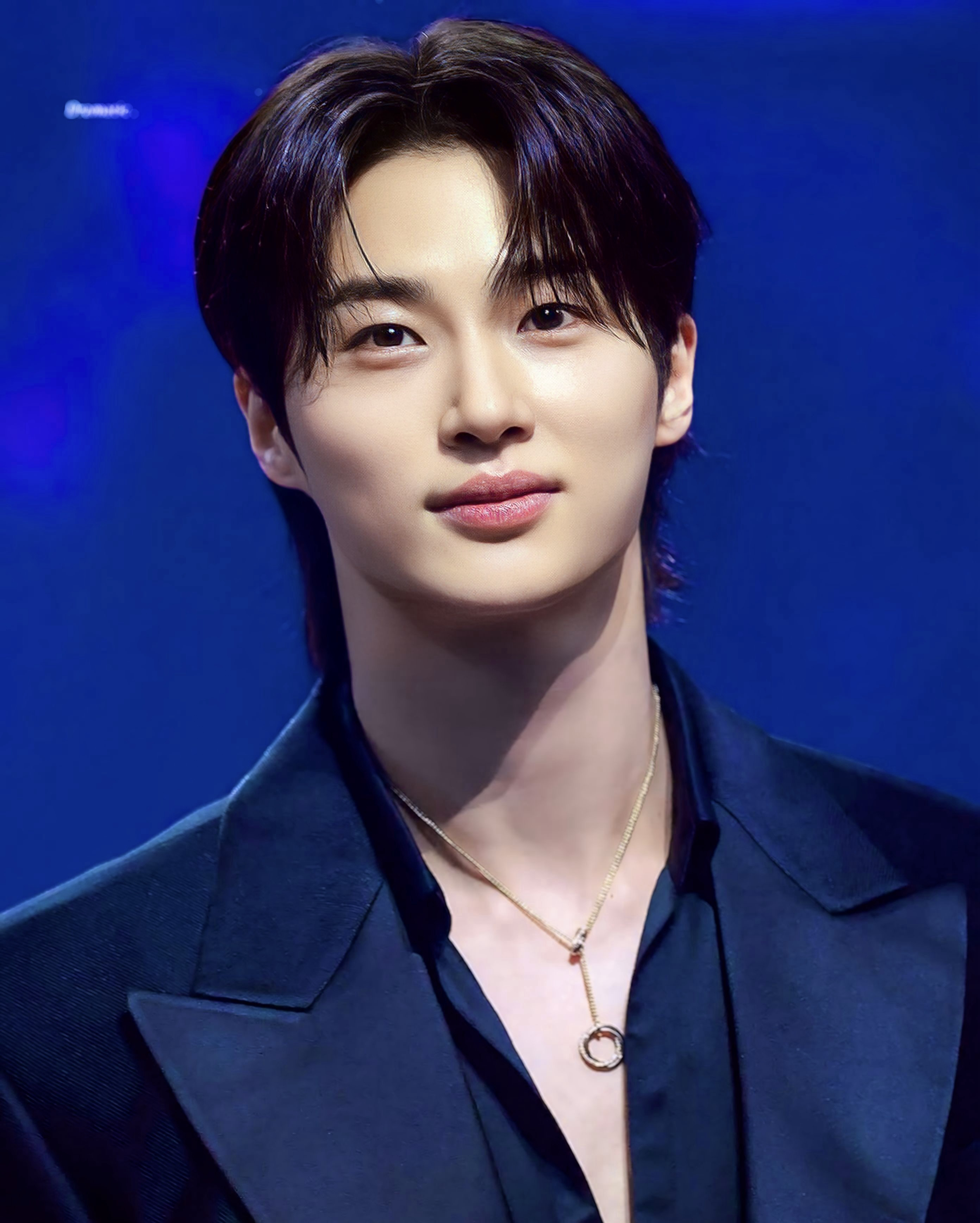 Behind-the-scenes cut of Byeon Wooseok