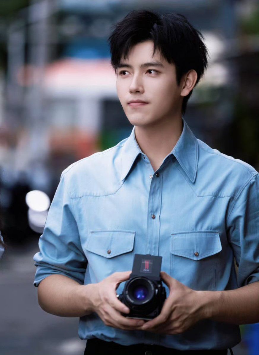 Behind-the-scenes cut of Arthur Chen