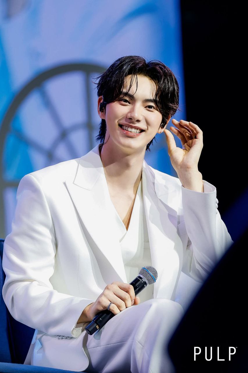 Recent activity shot of Lee Chaemin