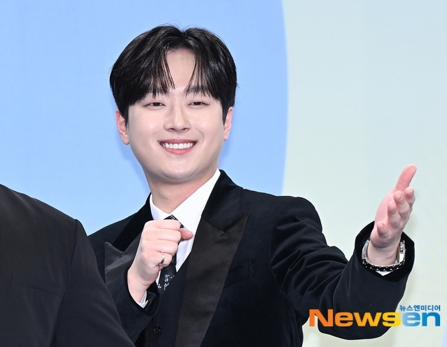 Foto terbaru dari Lee Chanwon