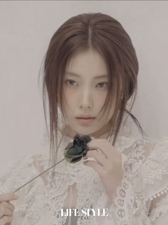 Kang Hyewon的幕後花絮