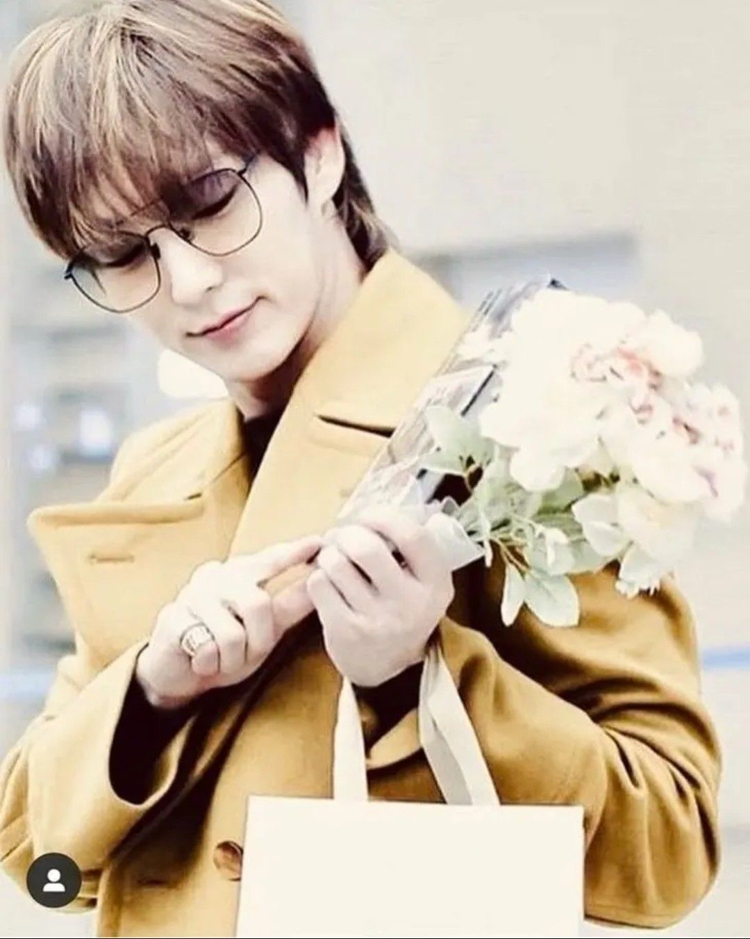 A moment captured by a fan of Lee Joongi