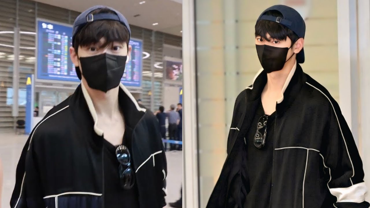 Recent activity shot of Cha Eunwoo