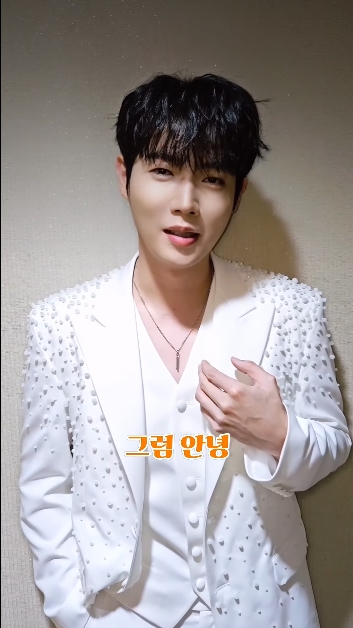 Today's popular wallpaper in Son Taejin community