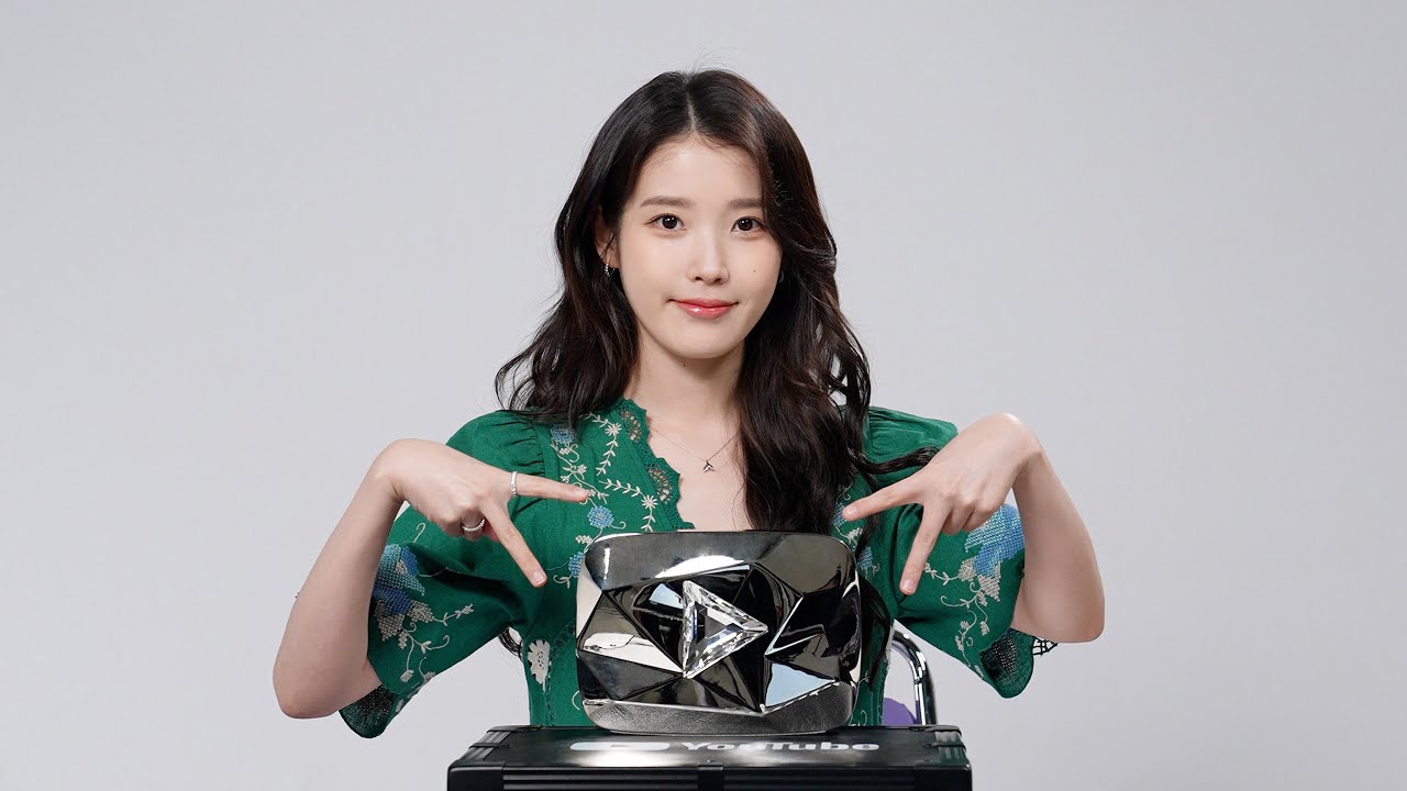Behind-the-scenes cut of IU