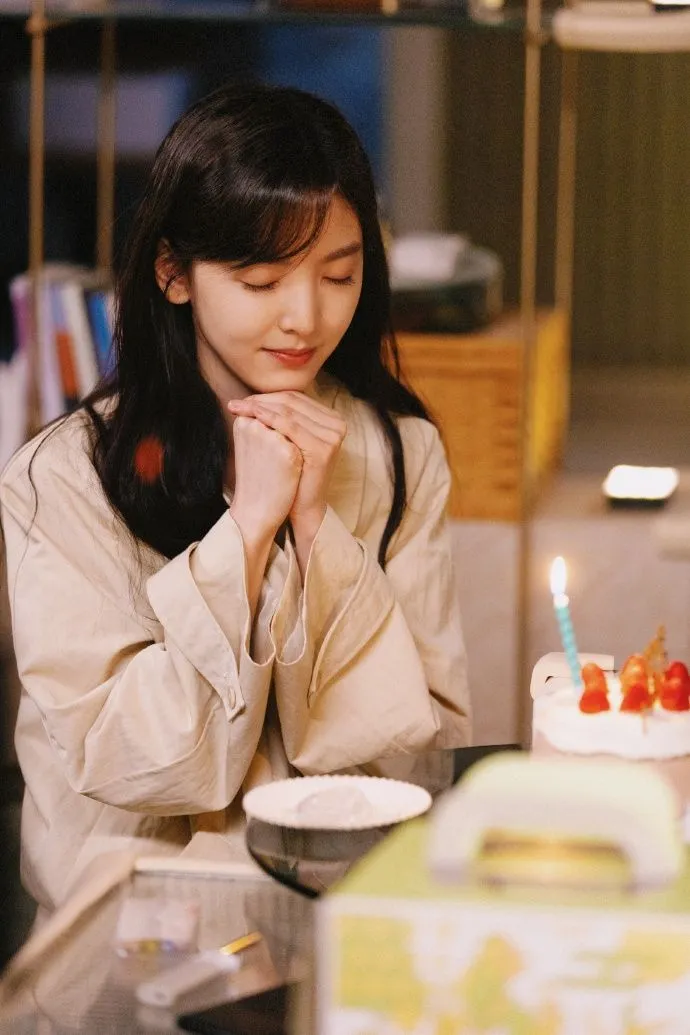 Latest photo of Zhang Ruonan