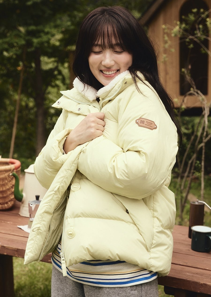 Behind-the-scenes cut of Kim Hyeyoon