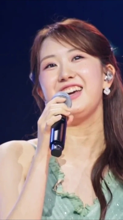 Today's popular wallpaper in Jeon Yujin community