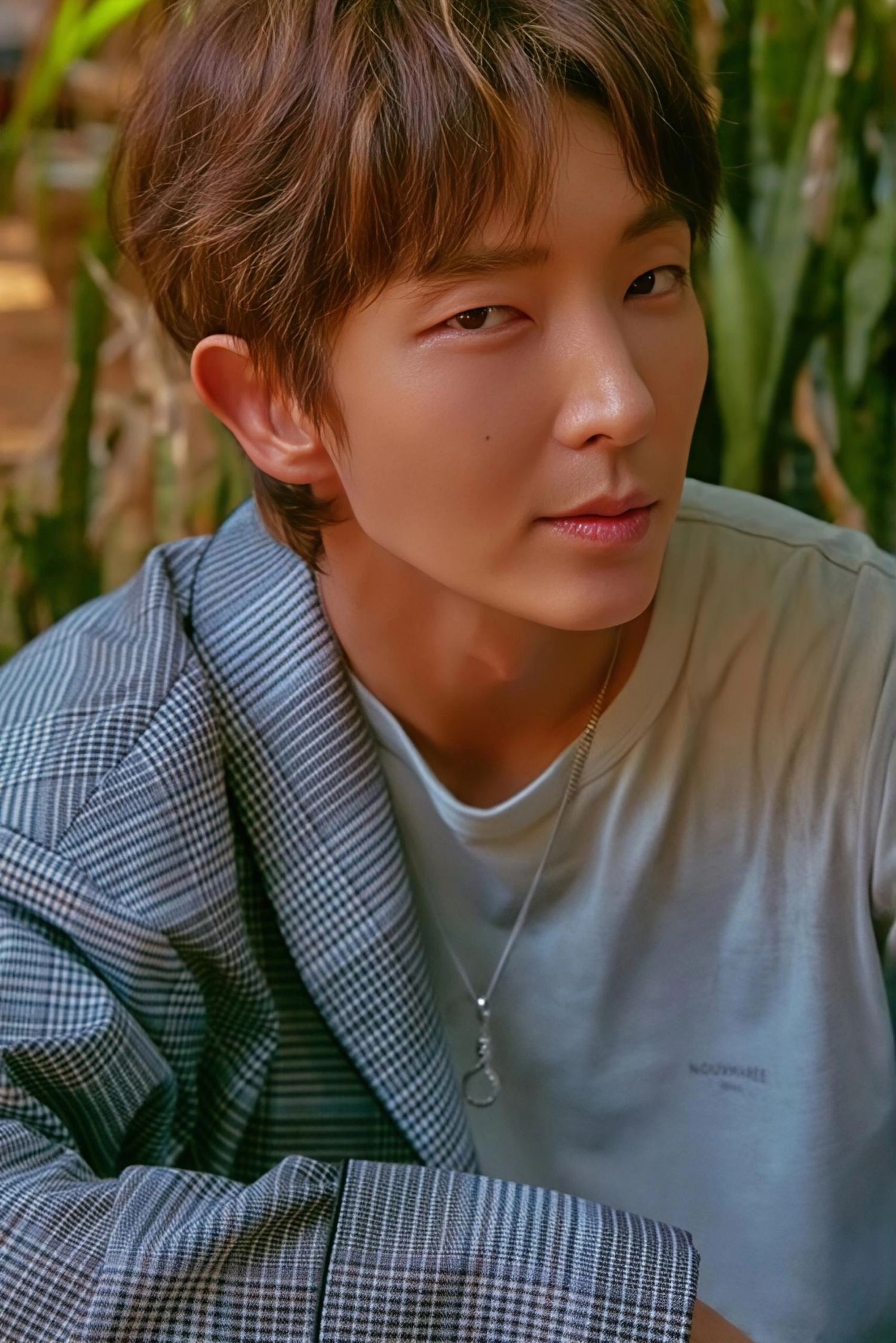 Behind-the-scenes cut of Lee Joongi