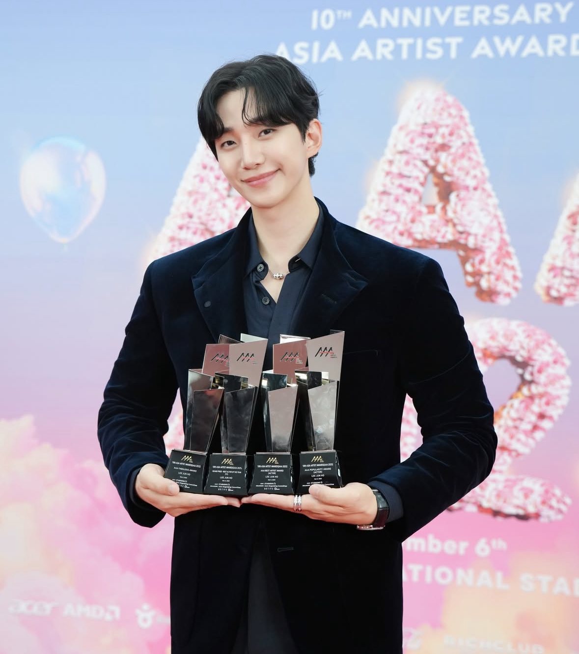 粉丝拍下的李俊昊瞬间