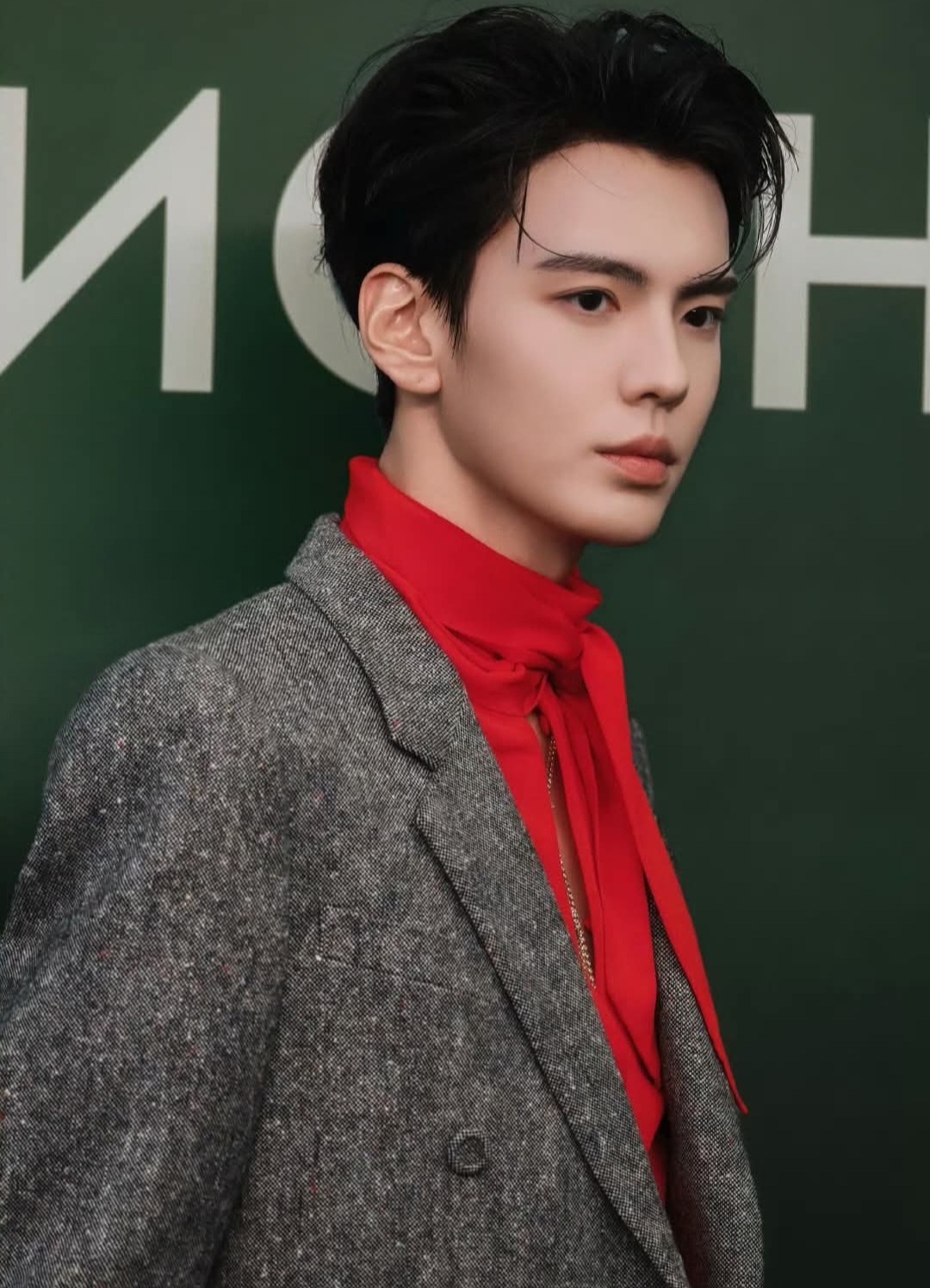 Behind-the-scenes cut of Bi Wenjun