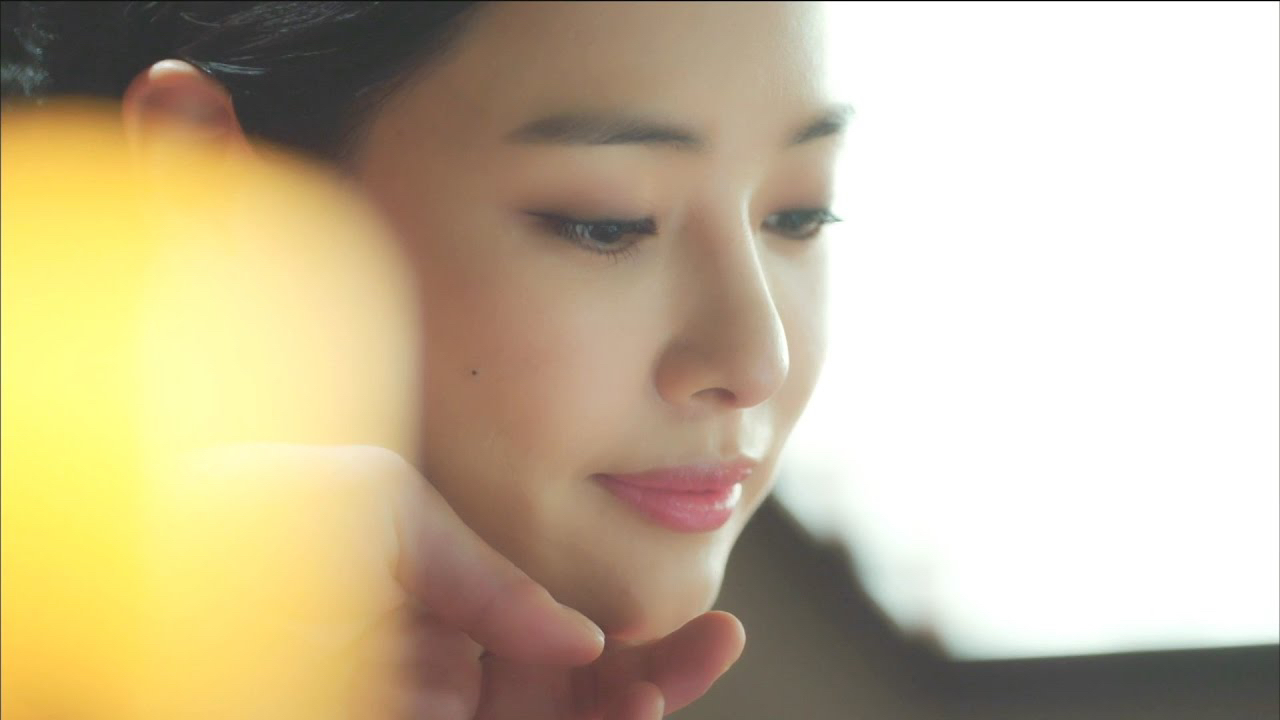 A moment captured by a fan of Yoon Kyunsang