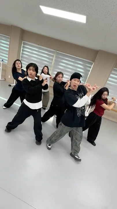 Representative background image loved by Aiki fandom