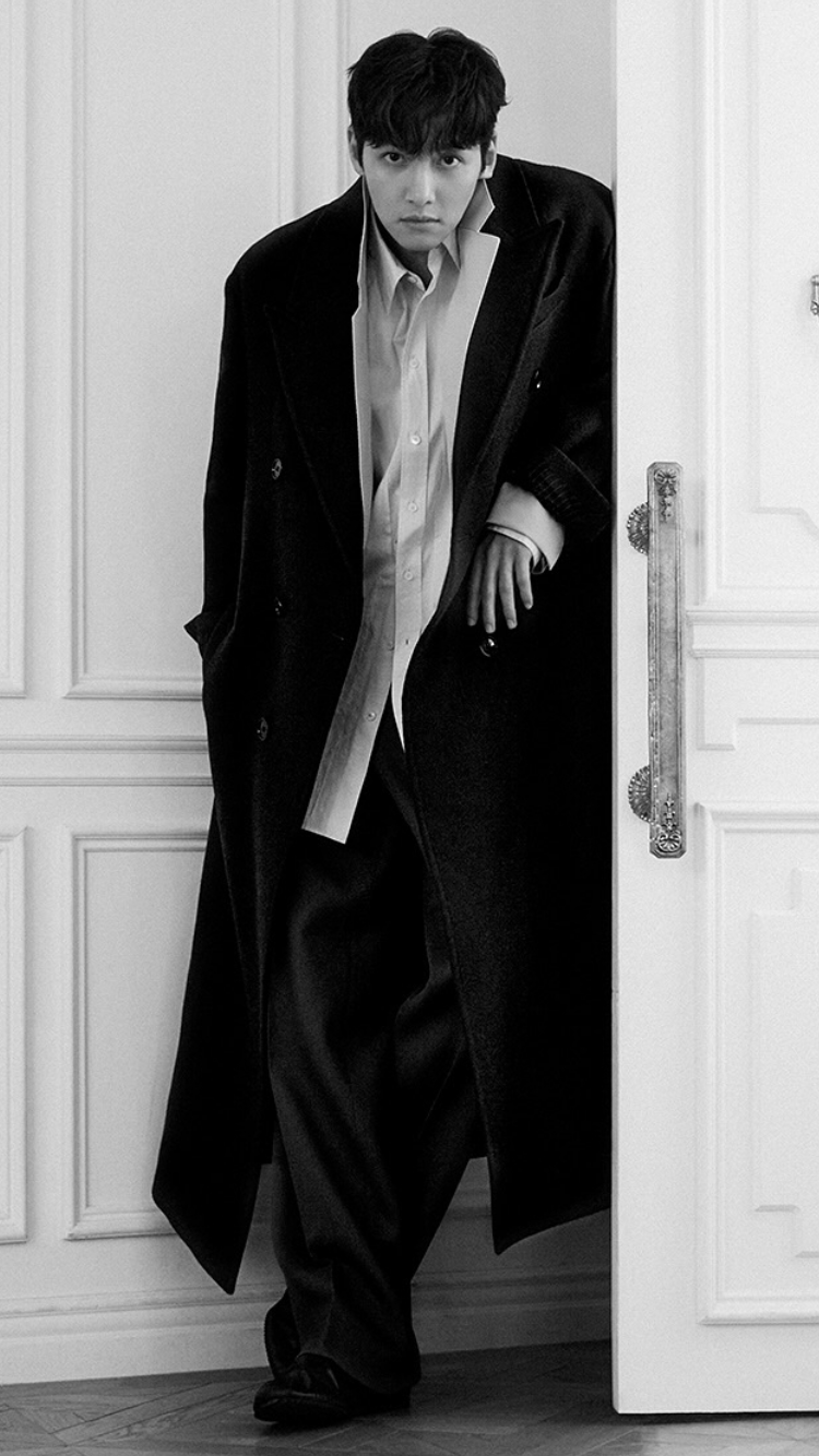 Today's popular wallpaper in Ji Changwook community