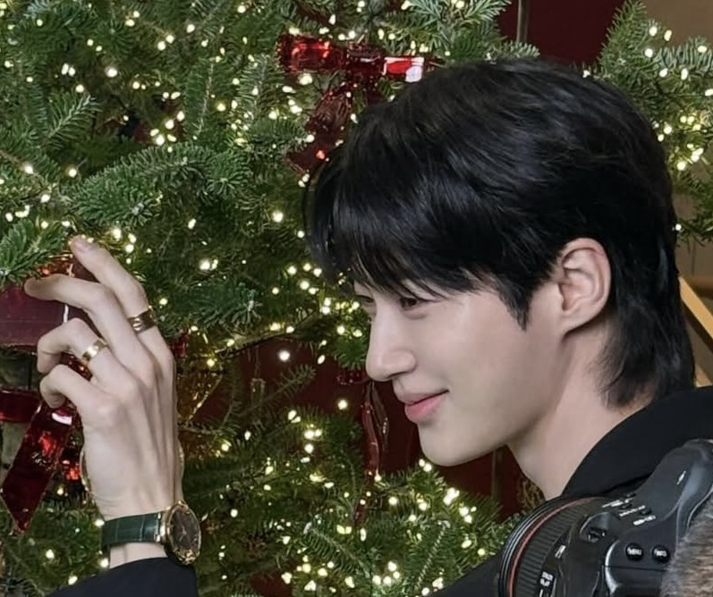 Latest photo of Byeon Wooseok