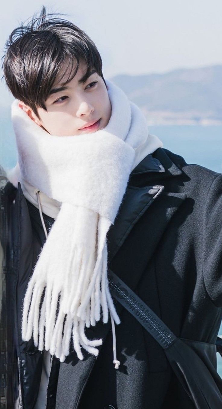 Latest photo of Cha Eunwoo