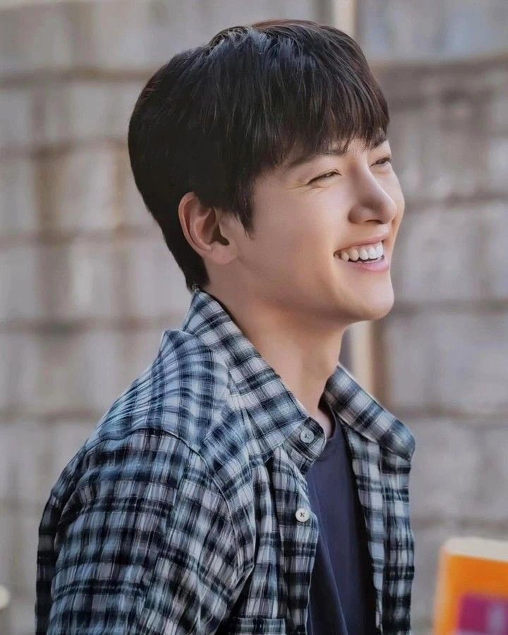 チ・チャンウクの最近の活動ショット