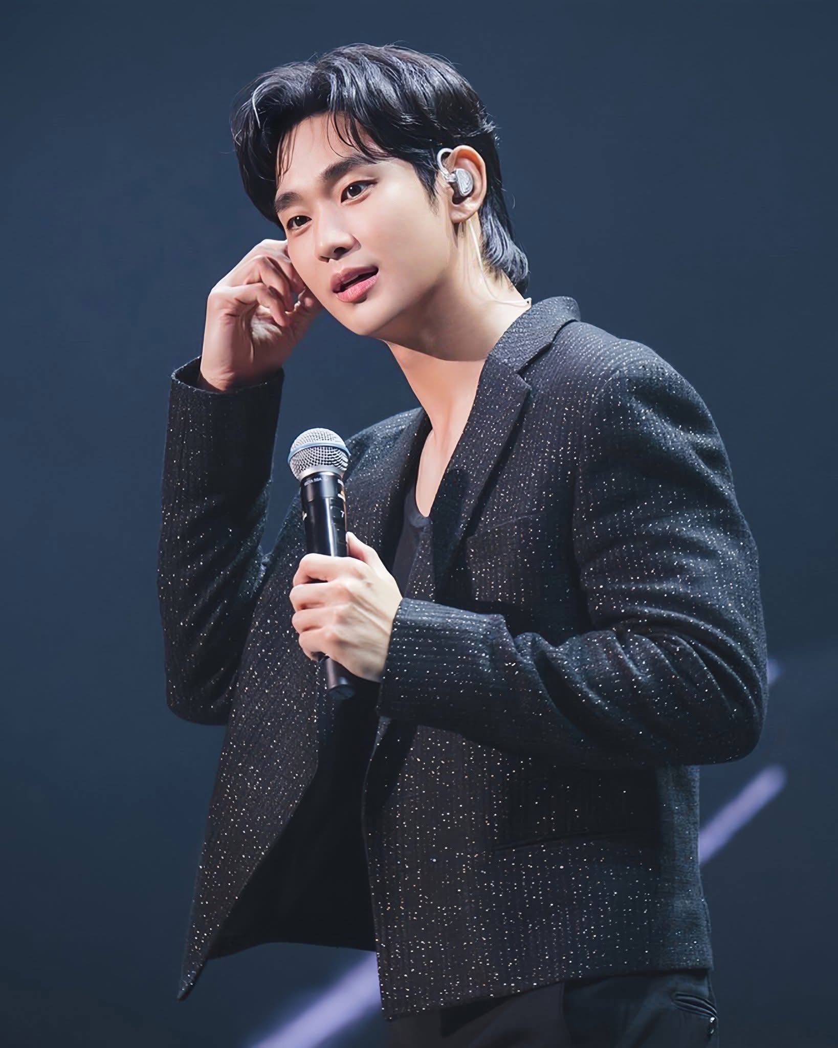 Behind-the-scenes cut of Kim Soohyun