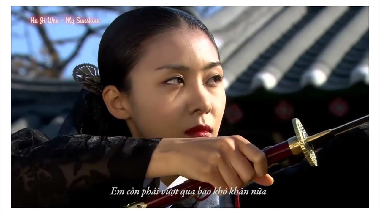 Behind-the-scenes cut of Ha Jiwon