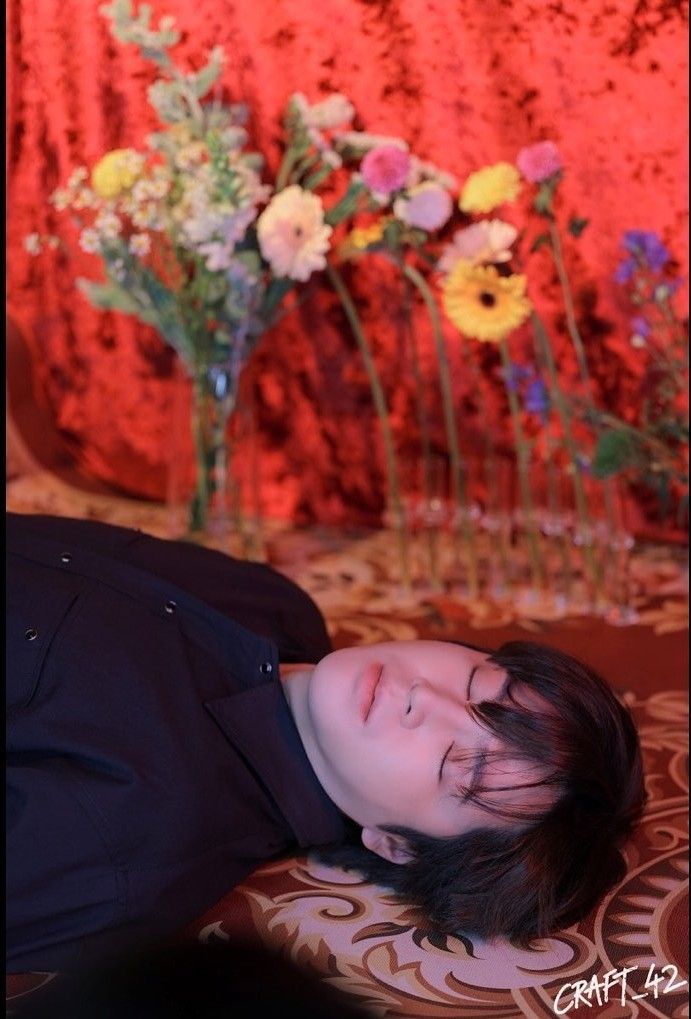 A moment captured by a fan of Jang Geunsuk