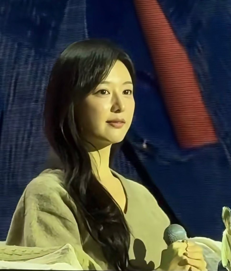 Latest photo of Kim Jiwon