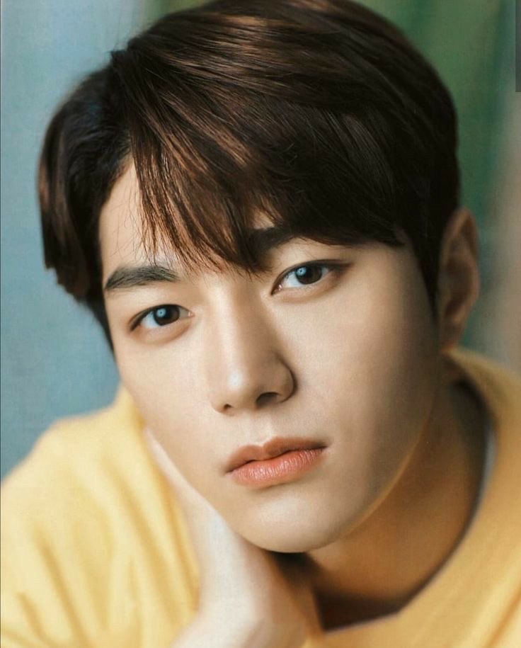Latest photo of Kim Myungsoo (L)