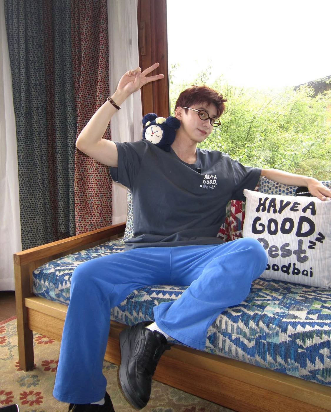 Behind-the-scenes cut of Bai Jingting