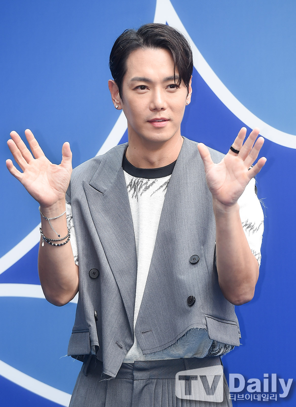 Latest photo of Hwanhee