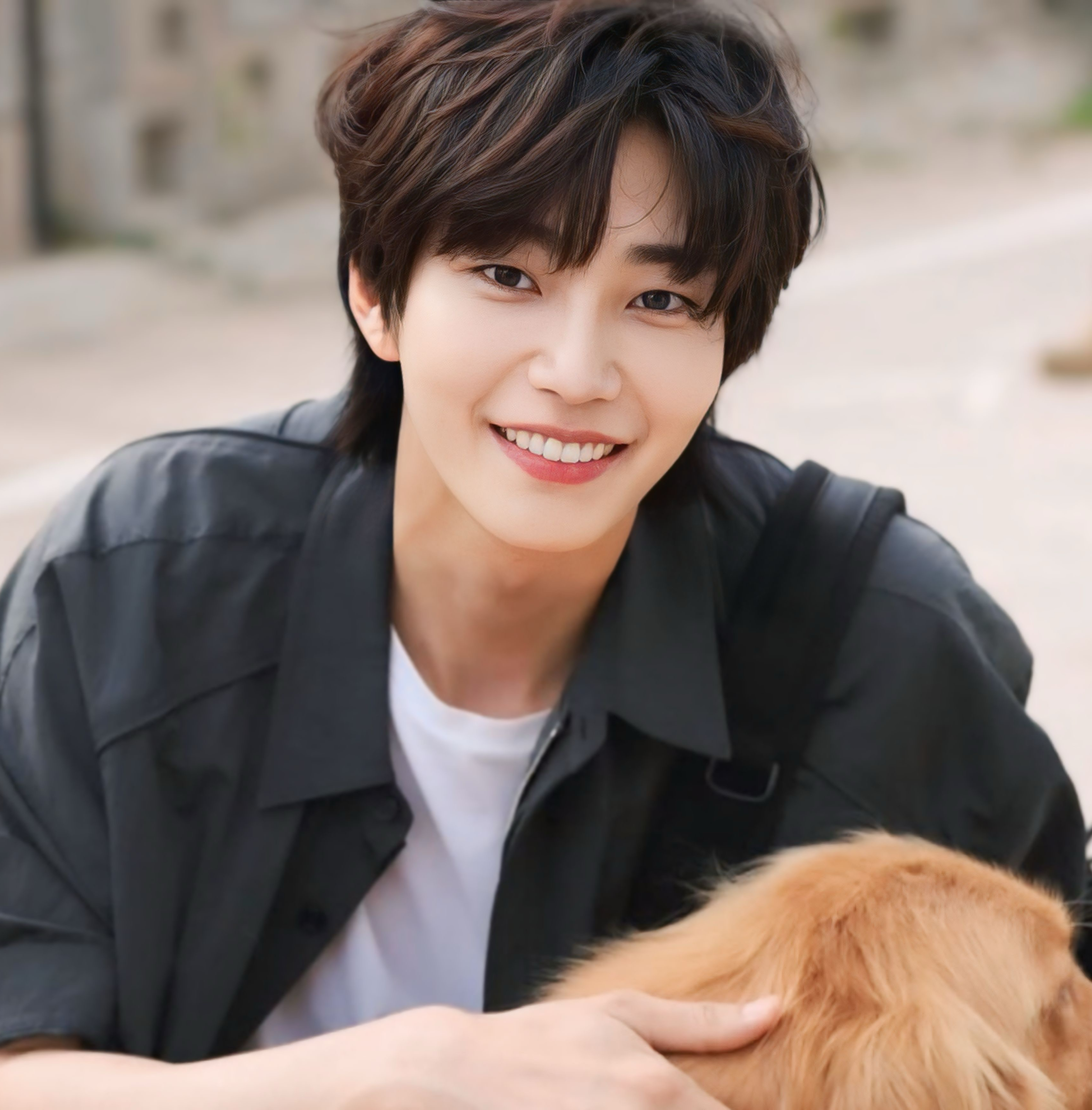 Behind-the-scenes cut of Kim Jaeyoung