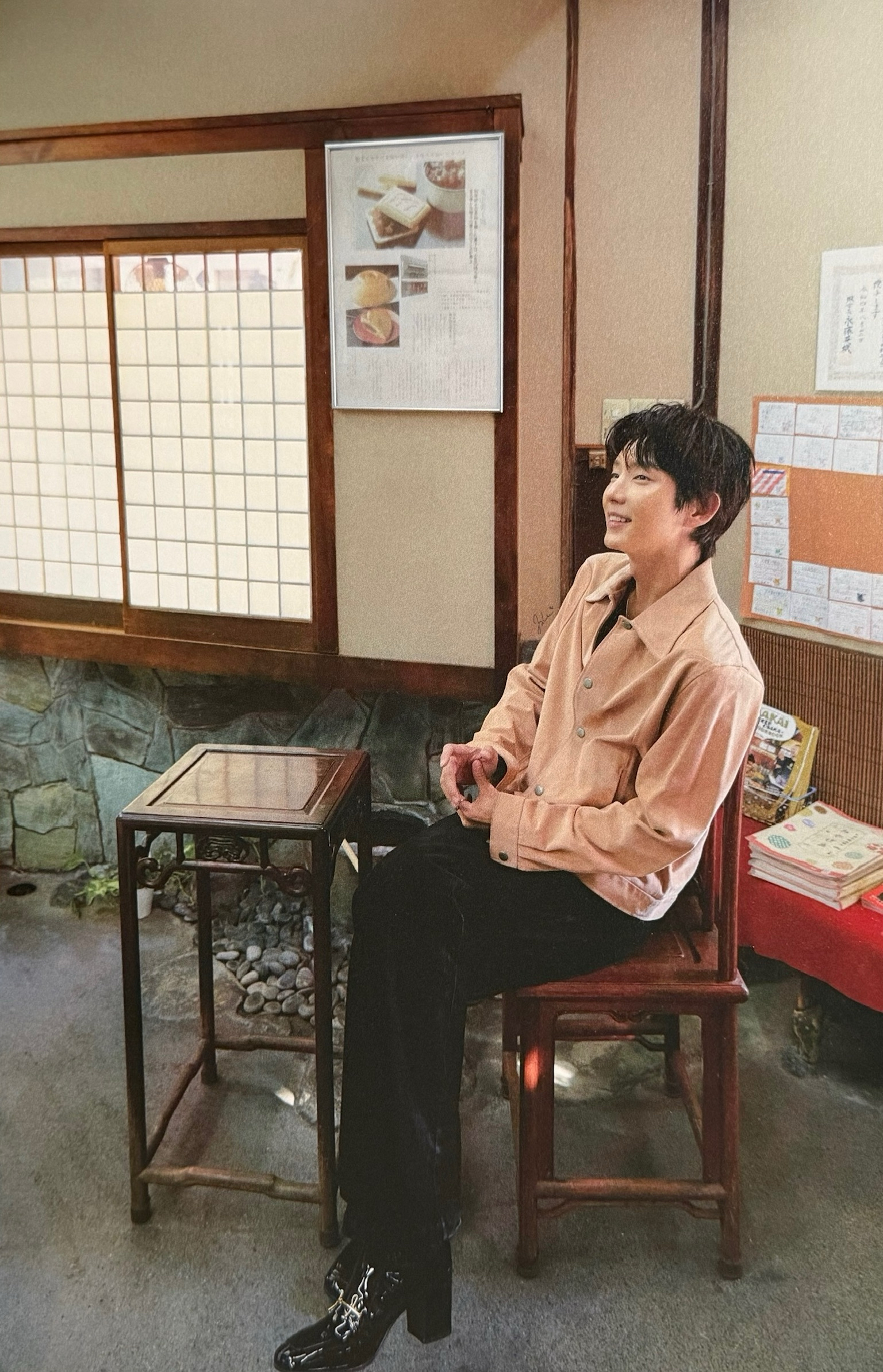 A moment captured by a fan of Lee Joongi