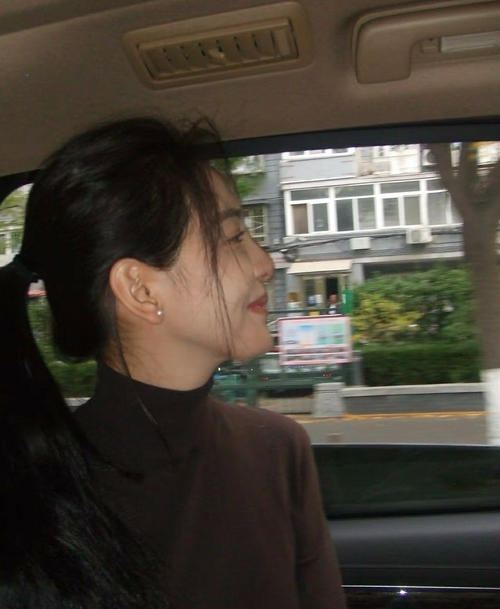 Recent activity shot of Zhang Ruonan