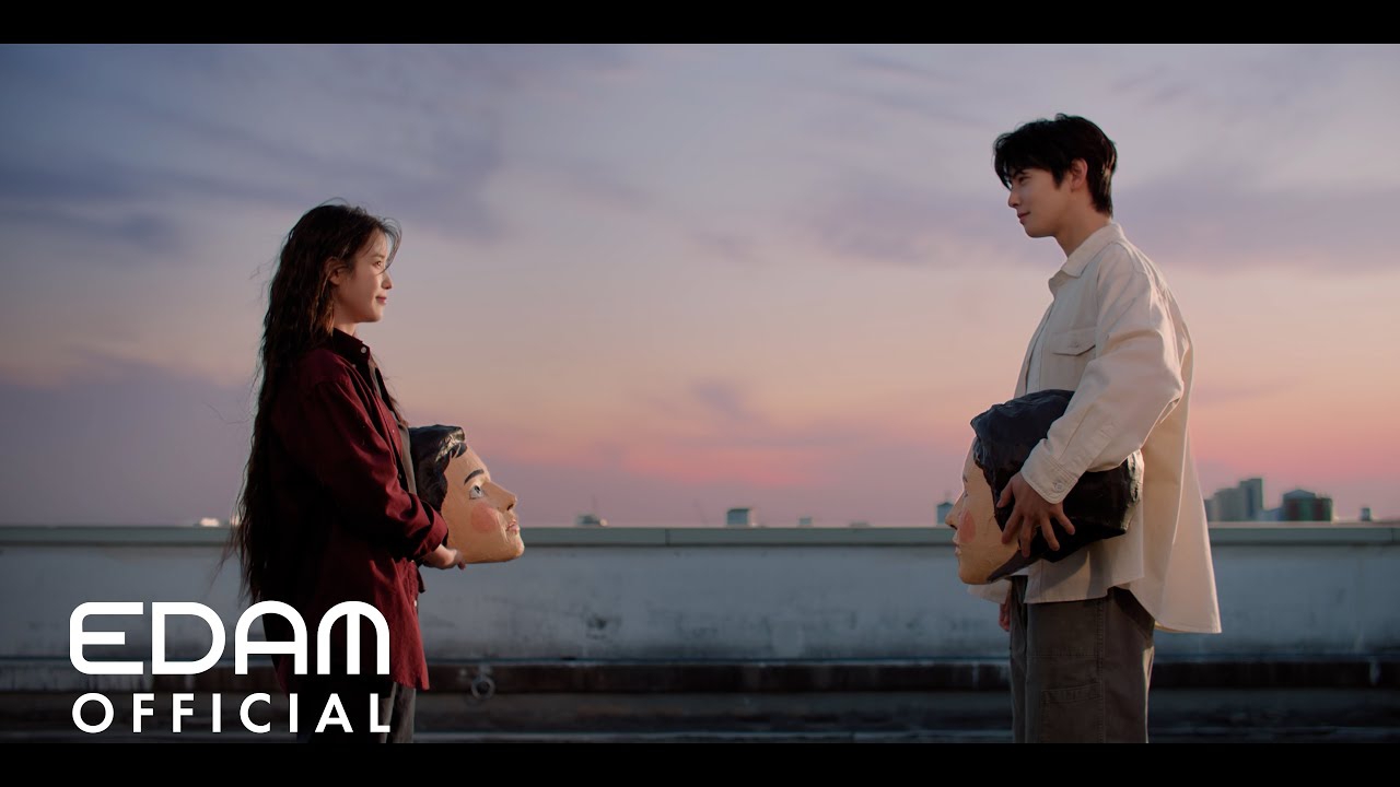 Behind-the-scenes cut of IU