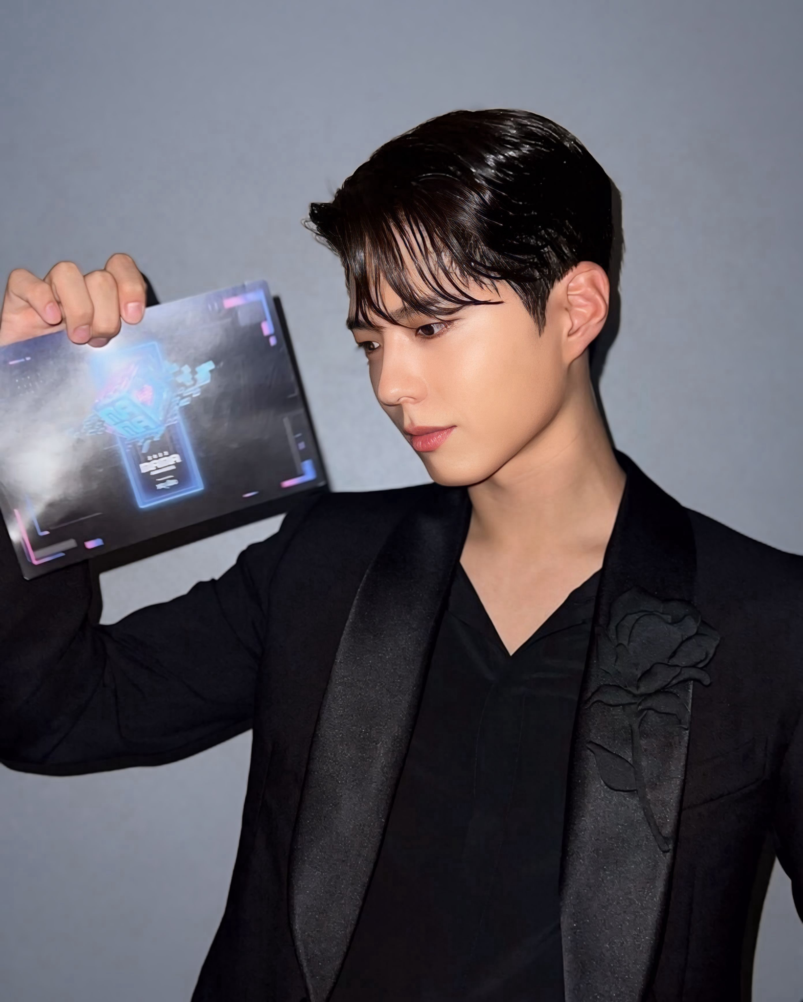 Behind-the-scenes cut of Park Bogum