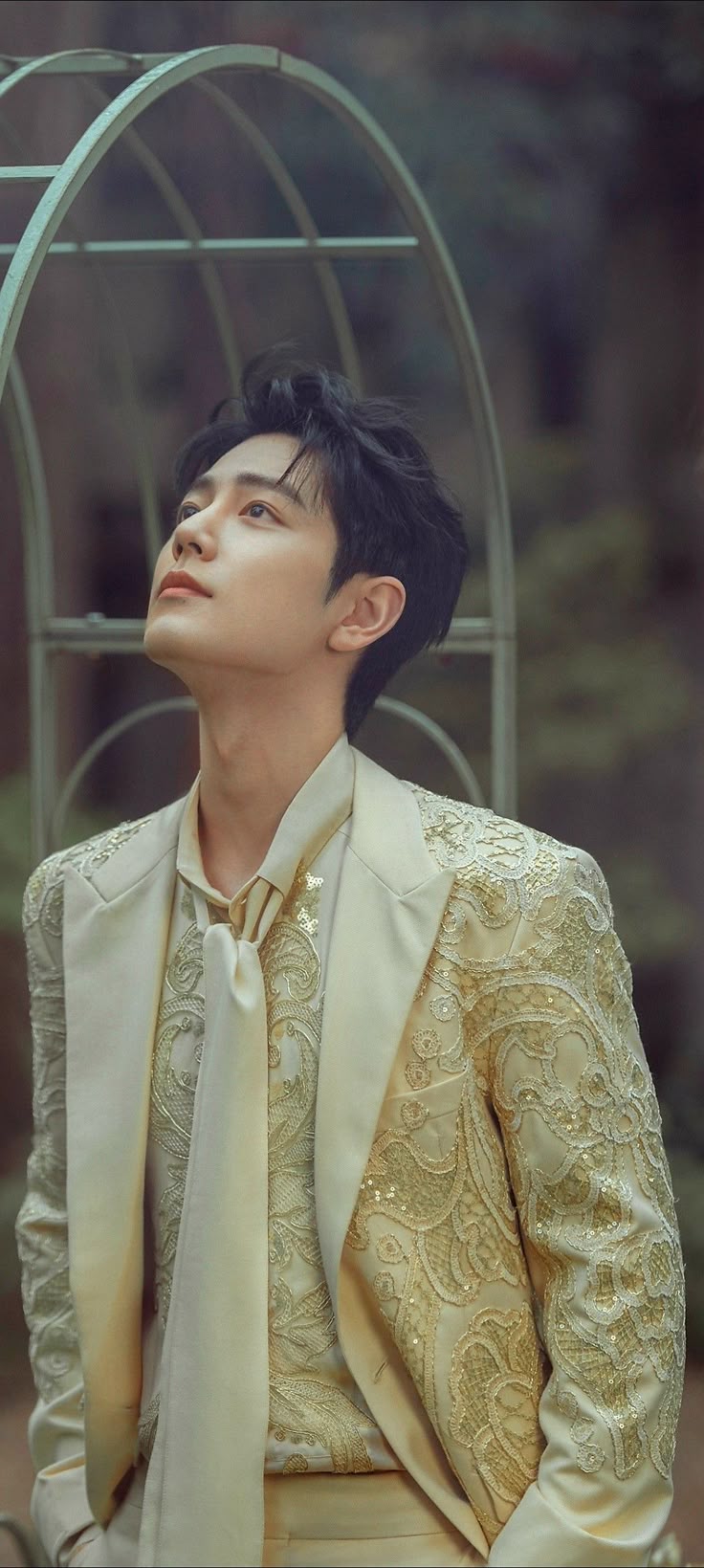 Behind-the-scenes cut of Xiao Zhan