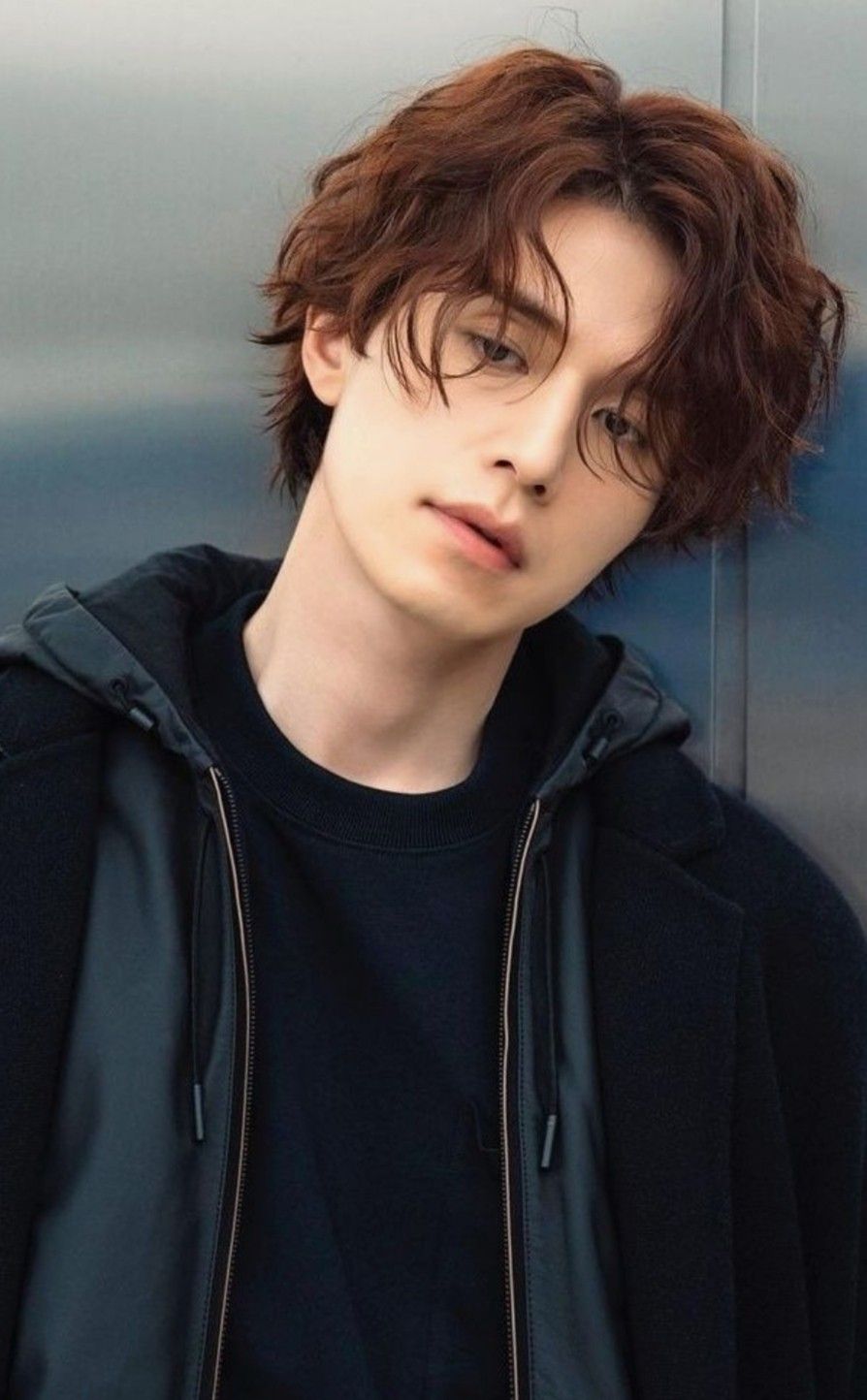 Behind-the-scenes cut of Lee Dongwook