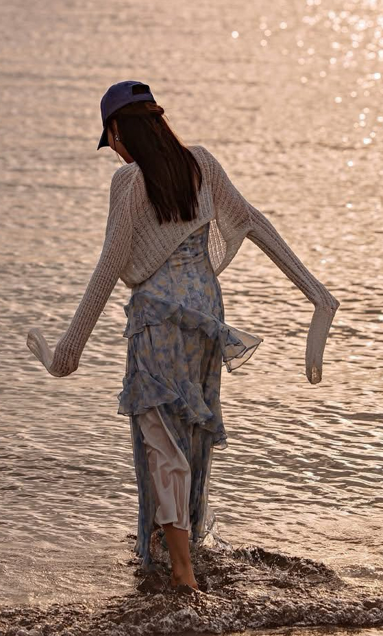 Representative background image loved by Park Minyoung fandom