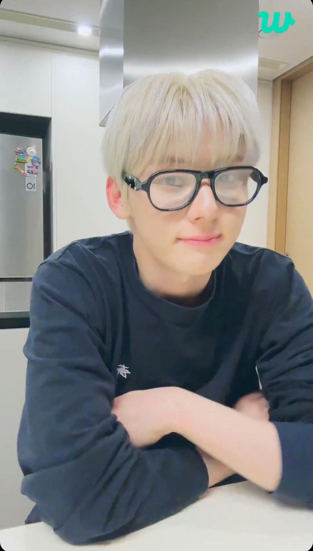 Hwang Minhyun background image recommended by Choeaedol Celeb fandom