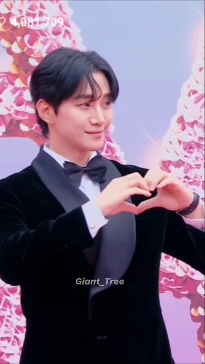 イ・ジュノの最近の活動ショット