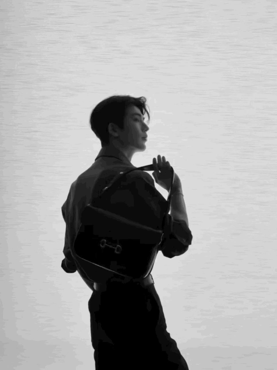 Behind-the-scenes cut of Zhang Linghe
