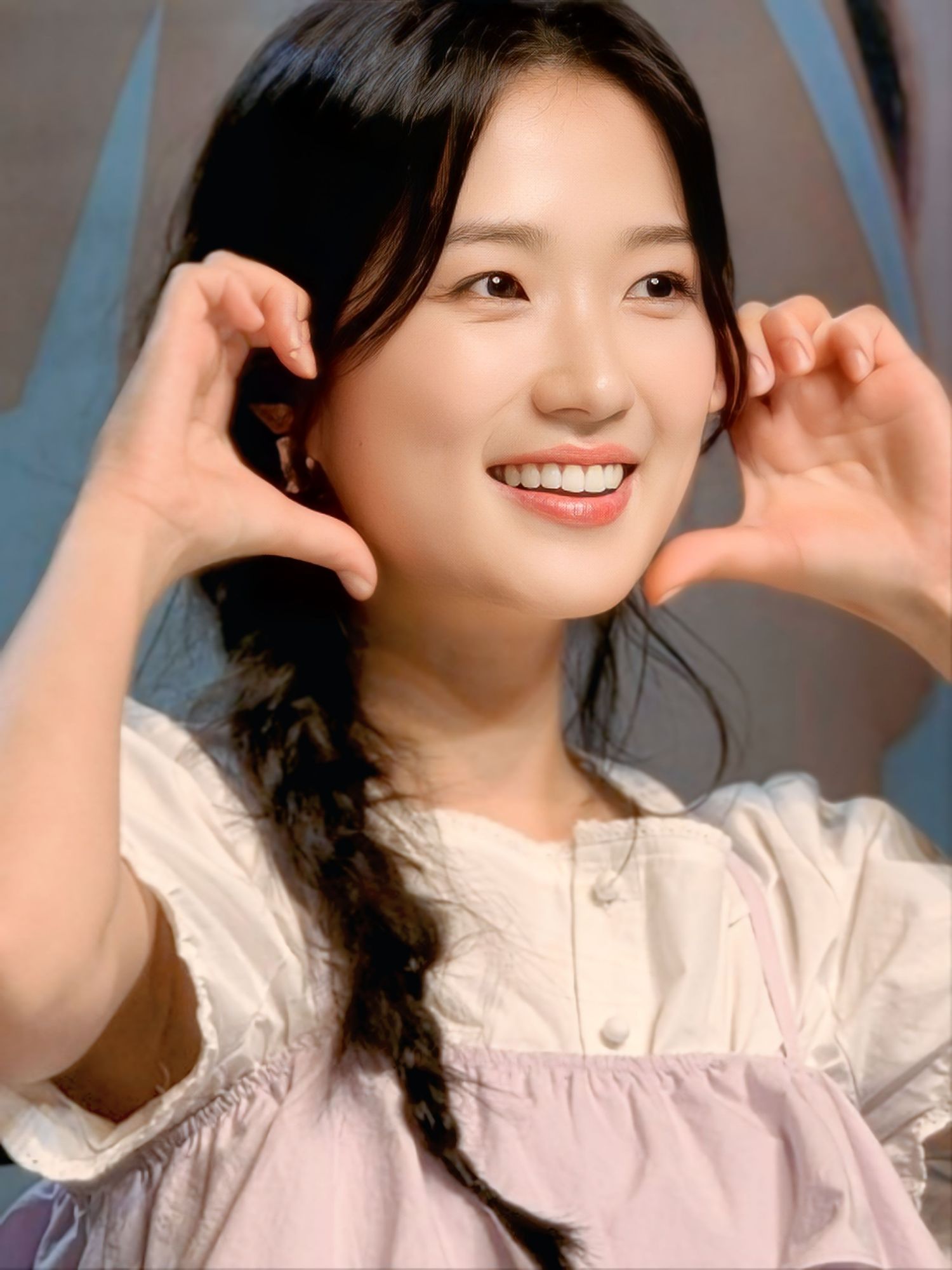 A moment captured by a fan of Kim Hyeyoon