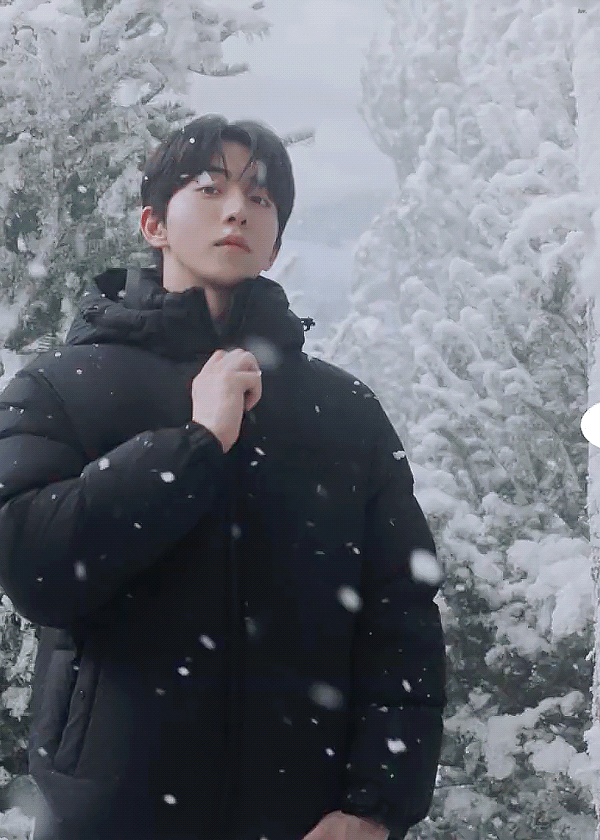 Latest photo of Nam Joohyuk