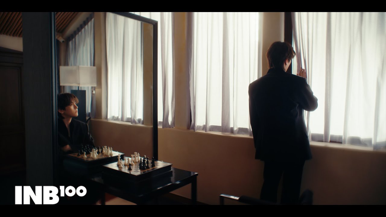 Behind-the-scenes cut of Baekhyun